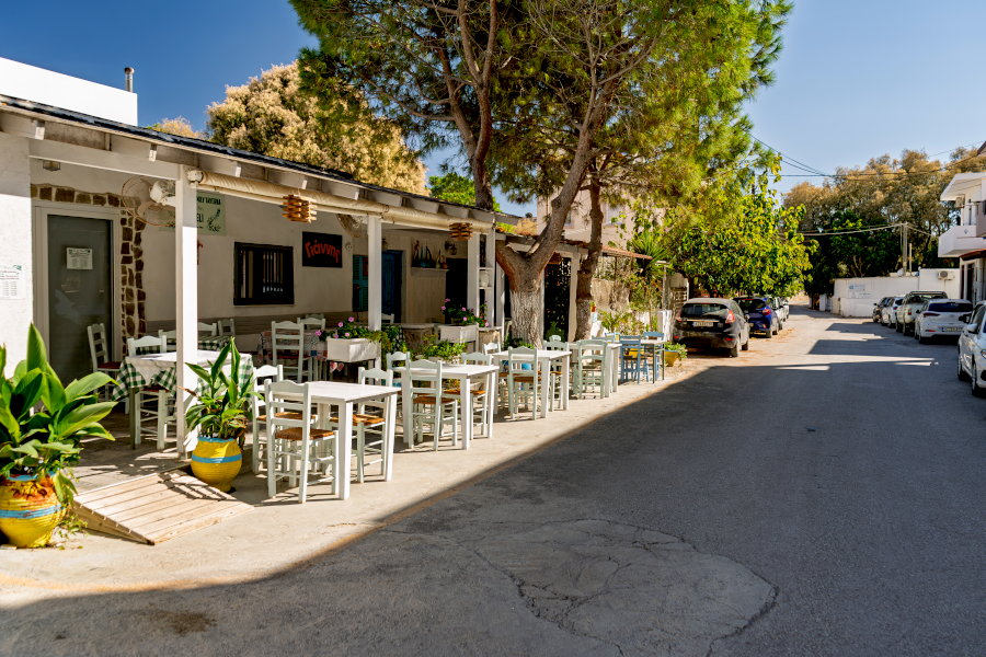 Улица в деревне Каламаки, юг острова Крит