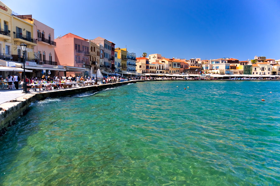 Крит, город Ханья, Венецианская набережная и празднование Пасхи.