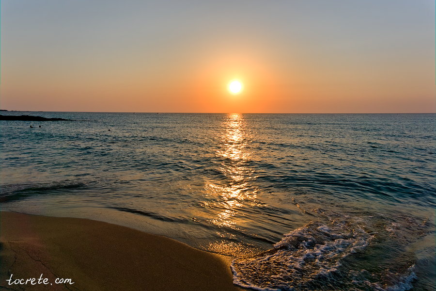 Закат в море на западном Крите Закат в море на западном Крите